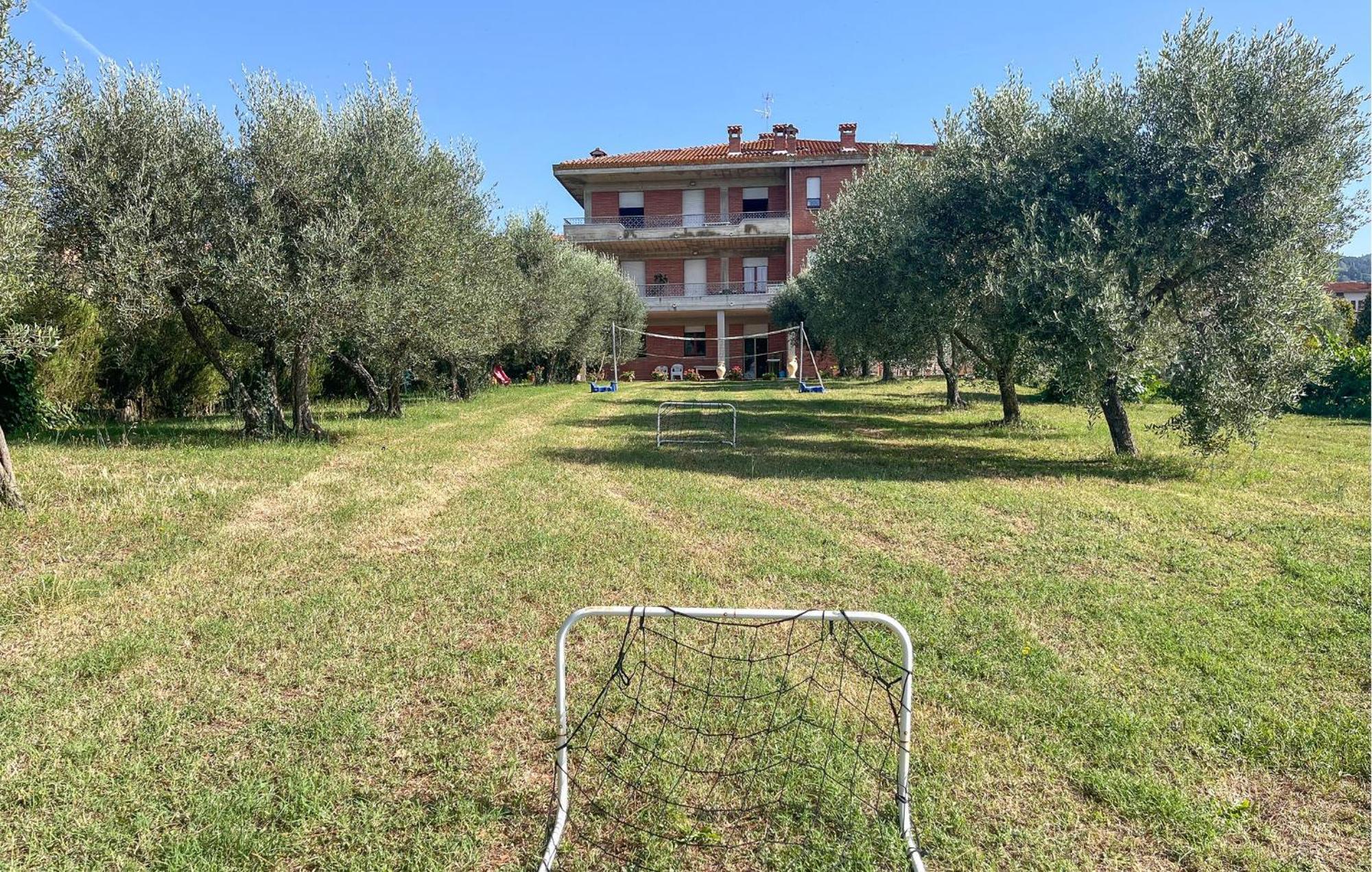 Lovely Apartment In Tuoro Sul Trasimeno With Wifi ภายนอก รูปภาพ